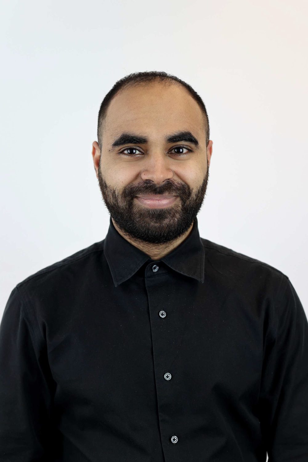 Aniket Khanna, Finance Manager