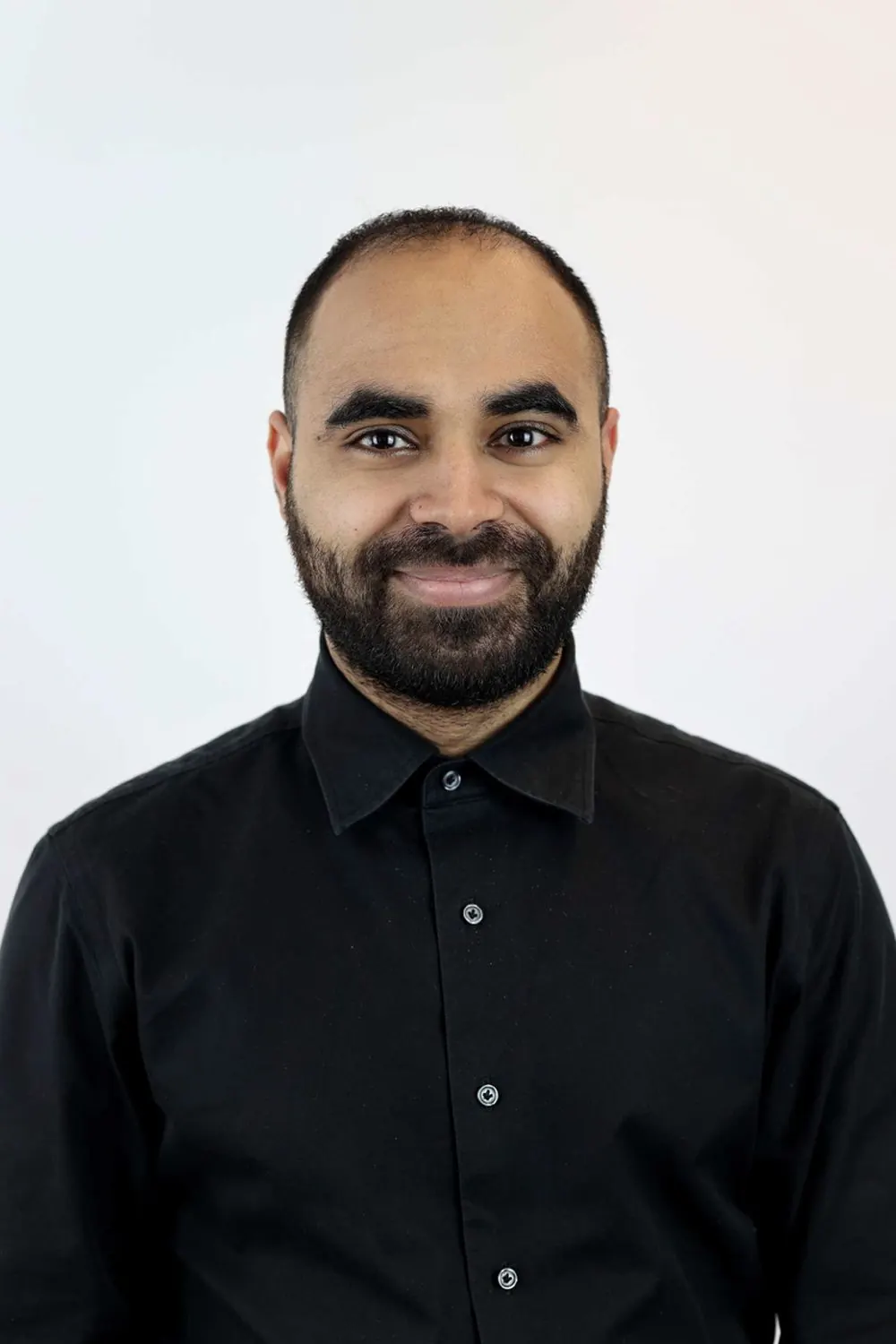 Aniket Khanna, Finance Manager