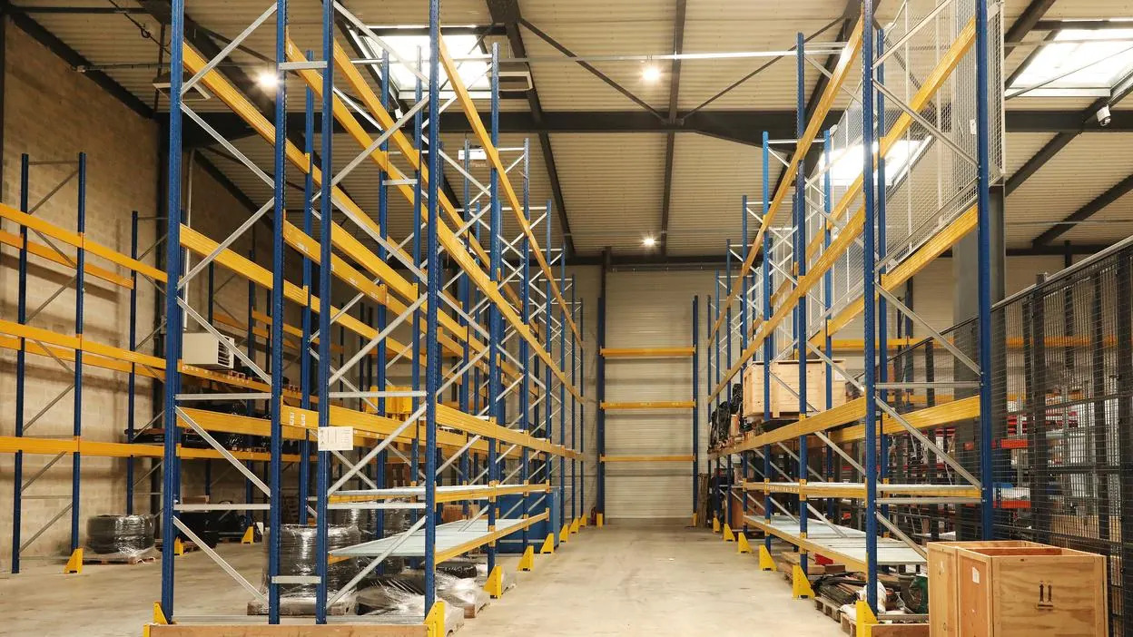 Racking and stored freight in the CTI CDG warehouse